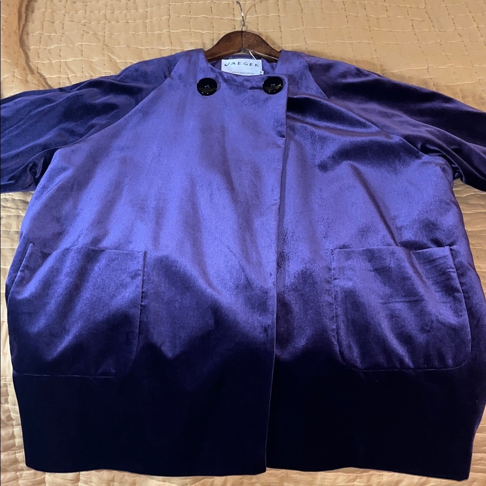 New! Vintage 1997 Jaeger Women's Deep Purple Velvet Cape Swing Coat Sz 12 - Picture 5 of 5